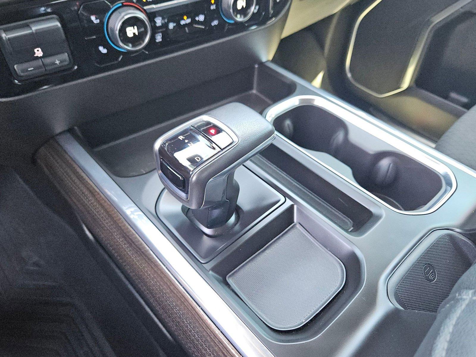 2022 Chevrolet Silverado 1500 Vehicle Photo in GILBERT, AZ 85297-0446