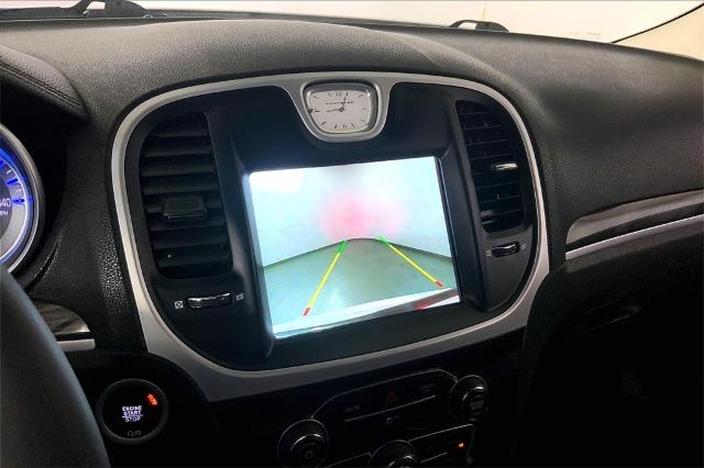 2022 Chrysler 300 Vehicle Photo in Kansas City, MO 64114