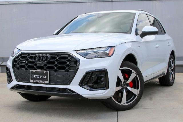 2024 Audi Q5 Vehicle Photo in SUGAR LAND, TX 77478
