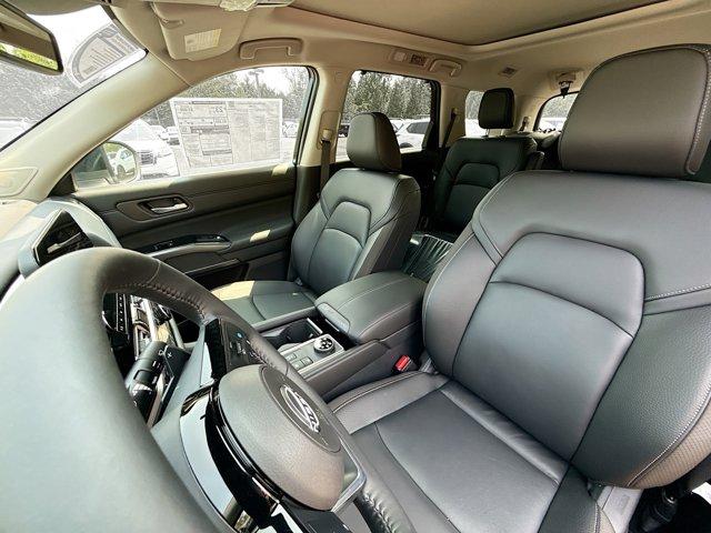 2025 Nissan Pathfinder Vehicle Photo in Flemington, NJ 08822