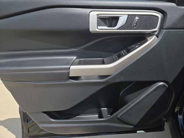 2023 Ford Explorer Vehicle Photo in Weatherford, TX 76087