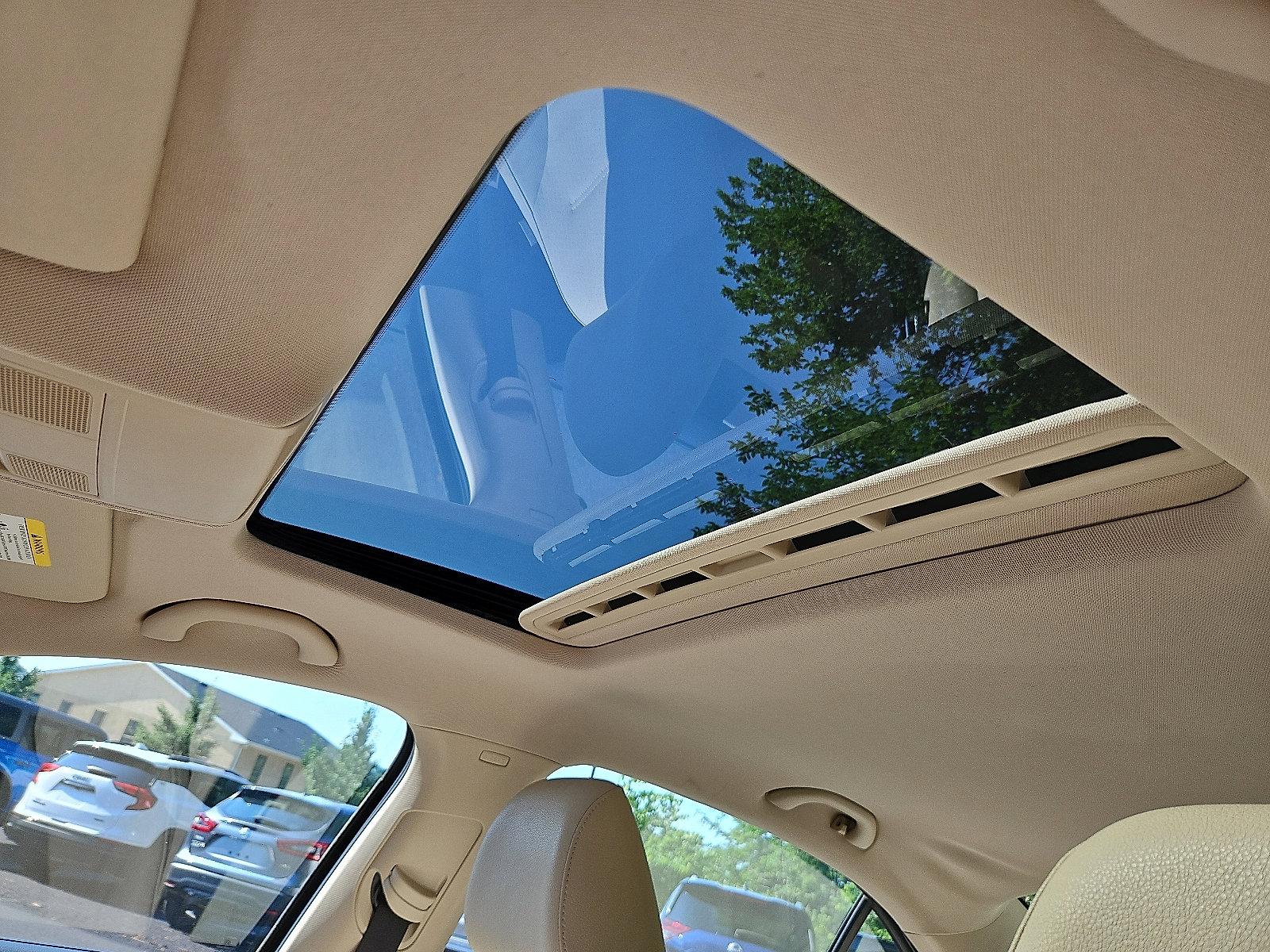 2012 Volkswagen Jetta Sedan Vehicle Photo in Jenkintown, PA 19046