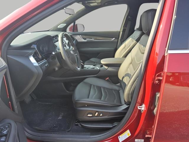 2025 Cadillac XT6 Vehicle Photo in NEENAH, WI 54956-2243