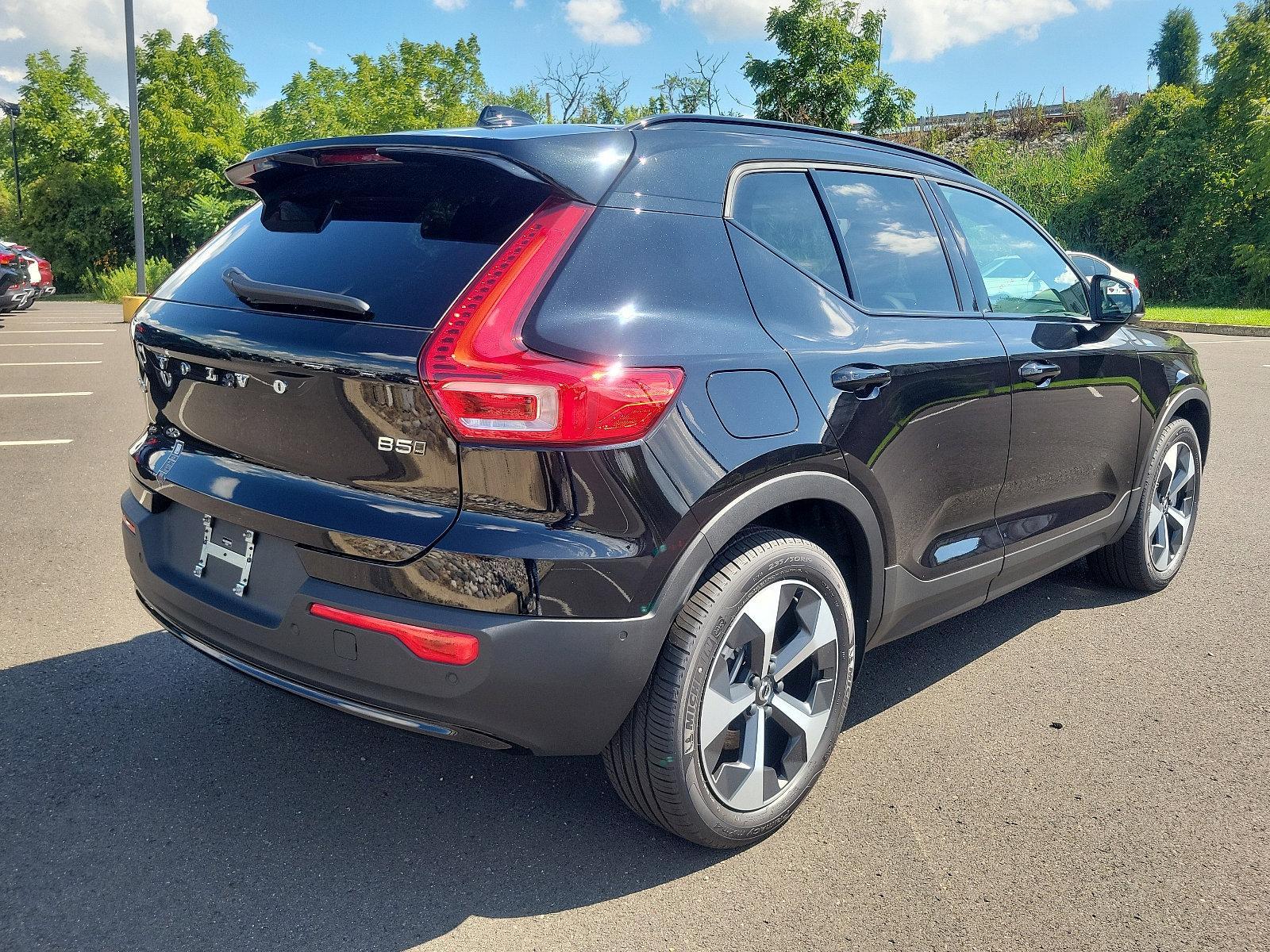 2025 Volvo XC40 Vehicle Photo in Trevose, PA 19053