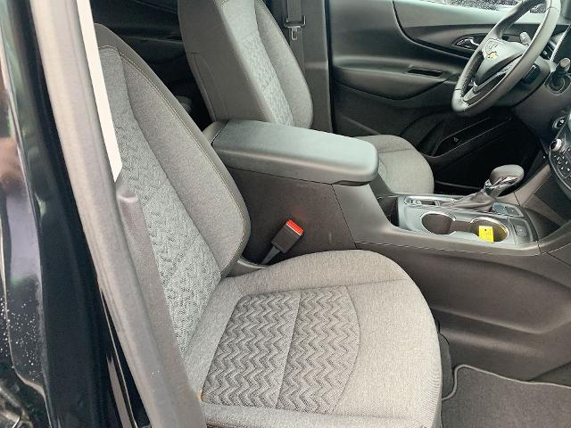 2022 Chevrolet Equinox Vehicle Photo in MOON TOWNSHIP, PA 15108-2571