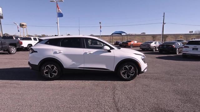 2023 Kia Sportage Vehicle Photo in NEDERLAND, TX 77627-8017