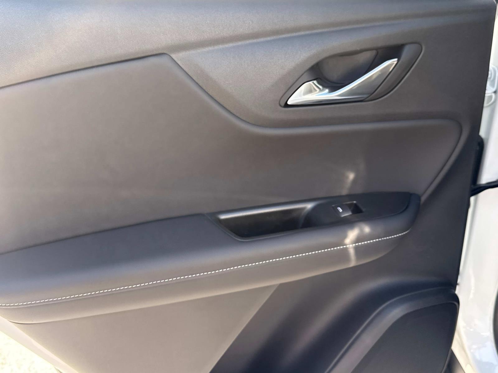 2025 Chevrolet Blazer Vehicle Photo in LOS ANGELES, CA 90007-3794