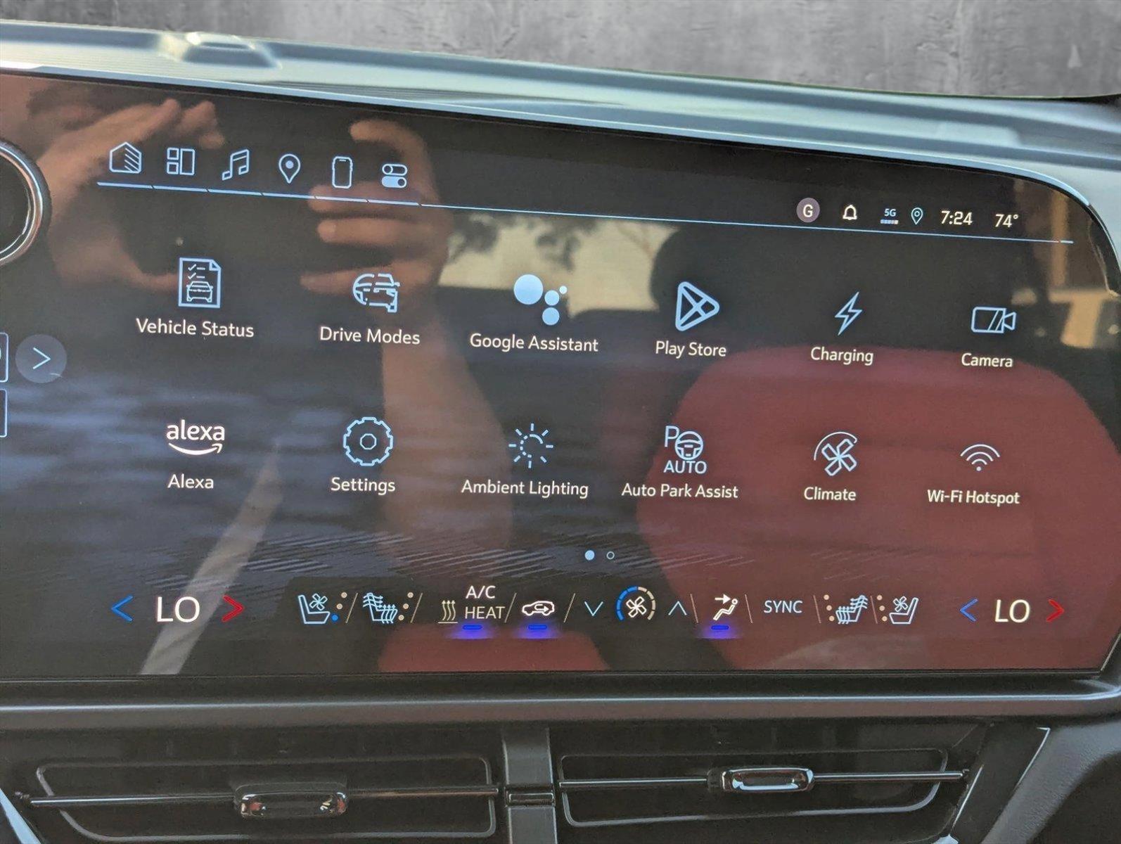 2025 Chevrolet Equinox EV Vehicle Photo in GREENACRES, FL 33463-3207