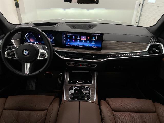 2025 BMW X7 xDrive40i Vehicle Photo in Appleton, WI 54913