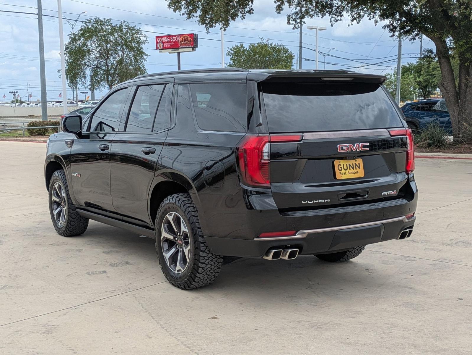 2025 GMC Yukon Vehicle Photo in SELMA, TX 78154-1460