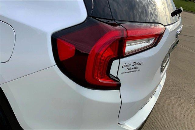 2024 GMC Terrain Vehicle Photo in TOPEKA, KS 66609-0000