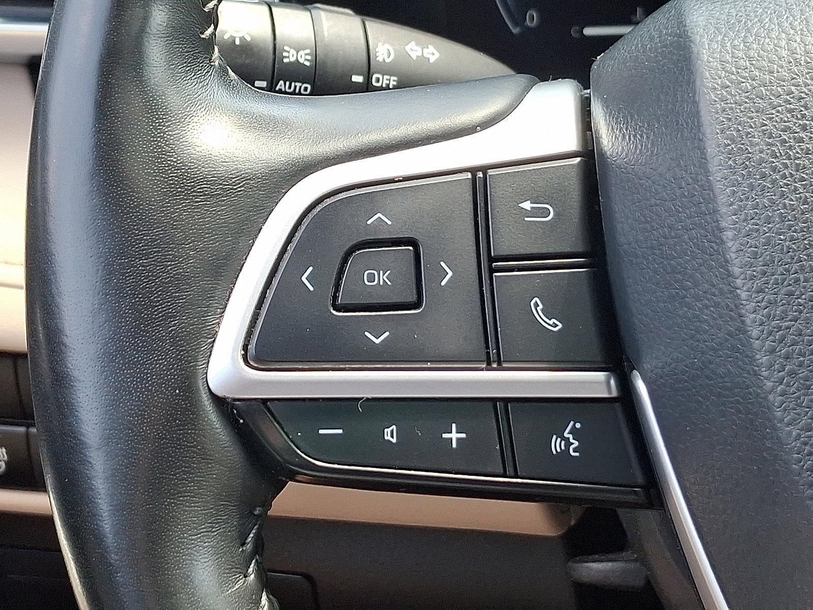 2024 Toyota Highlander Vehicle Photo in Trevose, PA 19053