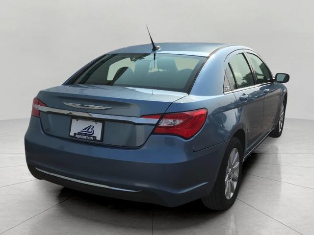 2011 Chrysler 200 Vehicle Photo in GREEN BAY, WI 54303-3330