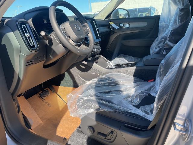 2025 Volvo XC40 Vehicle Photo in Grapevine, TX 76051