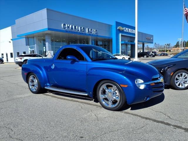 2006 Chevrolet SSR Vehicle Photo in HENDERSON, NC 27536-2966