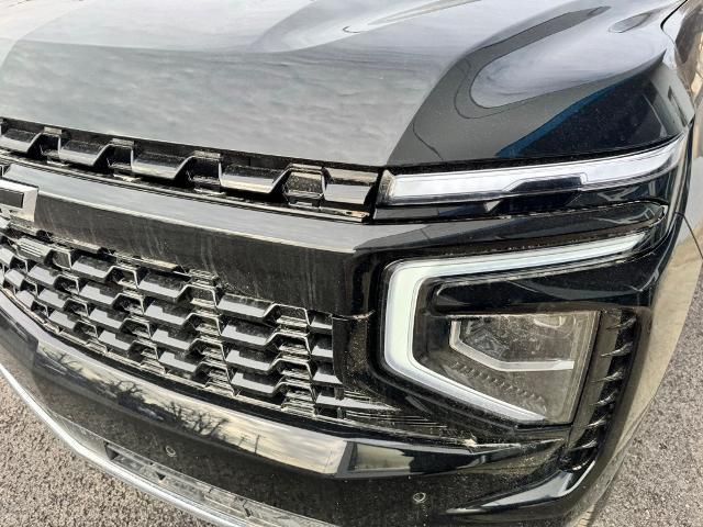 2025 Chevrolet Suburban Vehicle Photo in FAIRMONT, WV 26554-2318