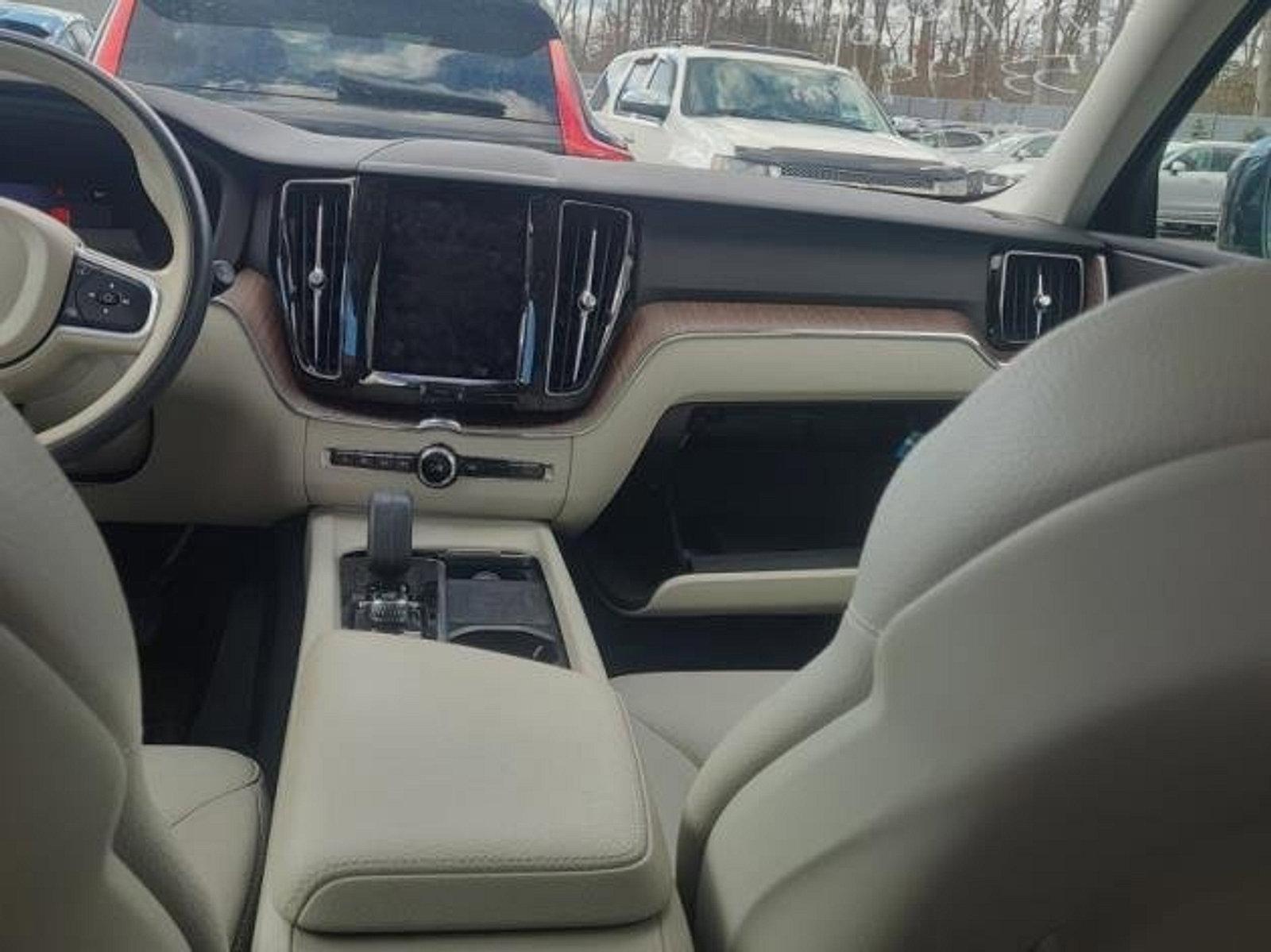 2022 Volvo XC60 Vehicle Photo in Trevose, PA 19053