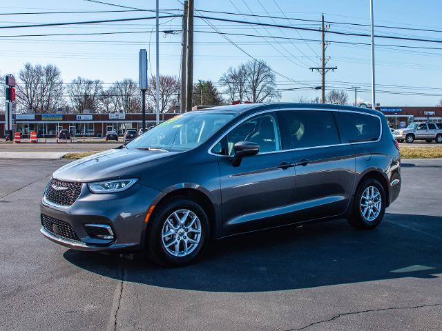 2023 Chrysler Pacifica Vehicle Photo in MADISON, IN 47250-1611