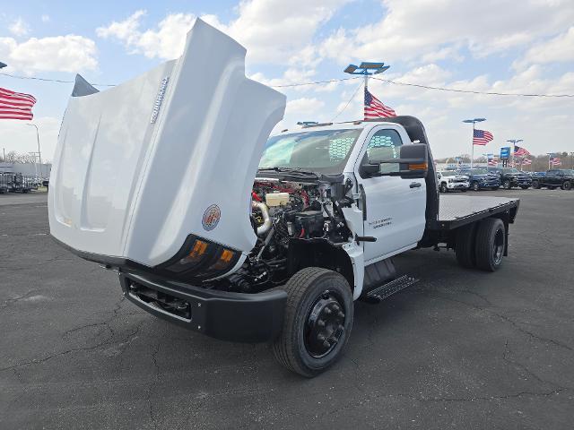 2024 Chevrolet Silverado Chassis Cab Vehicle Photo in INDEPENDENCE, MO 64055-1314