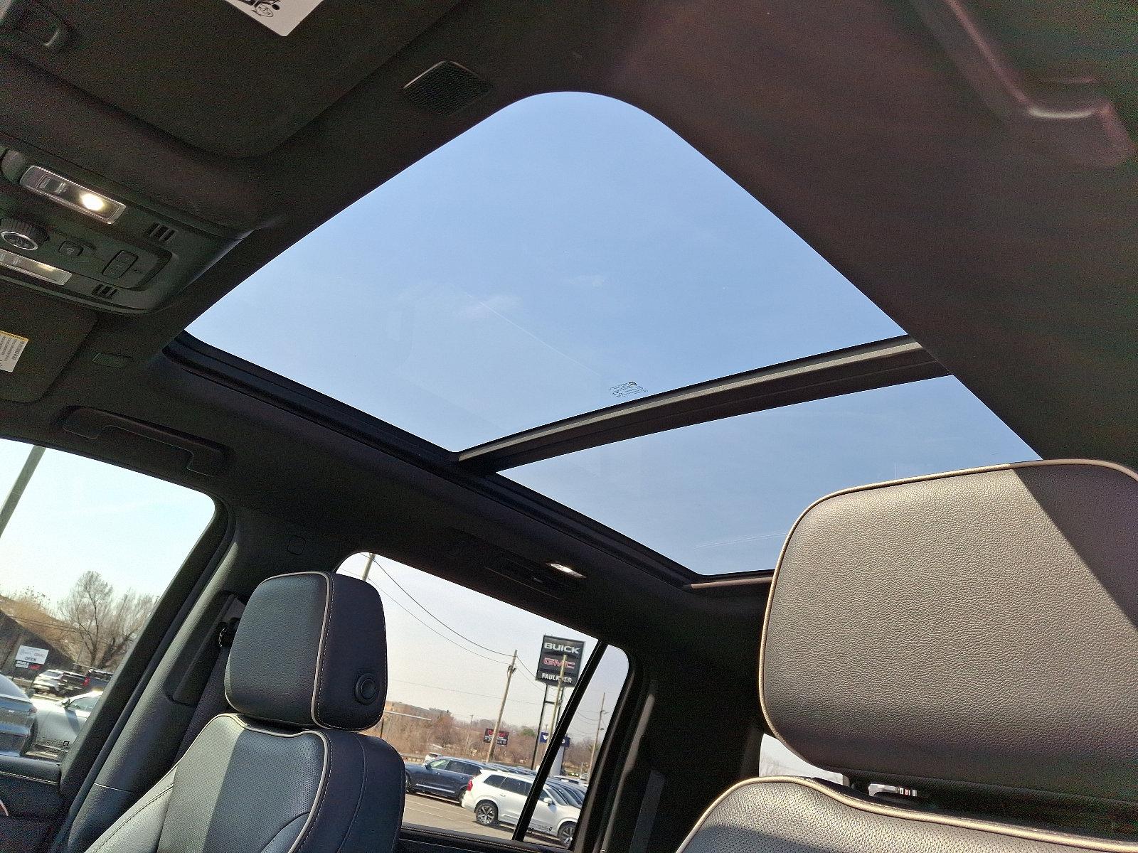 2021 GMC Yukon XL Vehicle Photo in Trevose, PA 19053