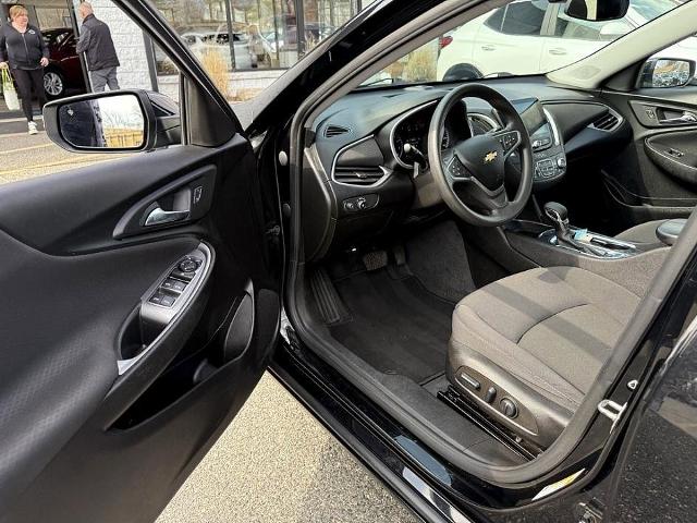 2022 Chevrolet Malibu Vehicle Photo in CHICOPEE, MA 01020-5001