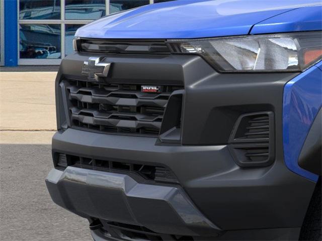 2025 Chevrolet Colorado Vehicle Photo in ENGLEWOOD, CO 80113-6708