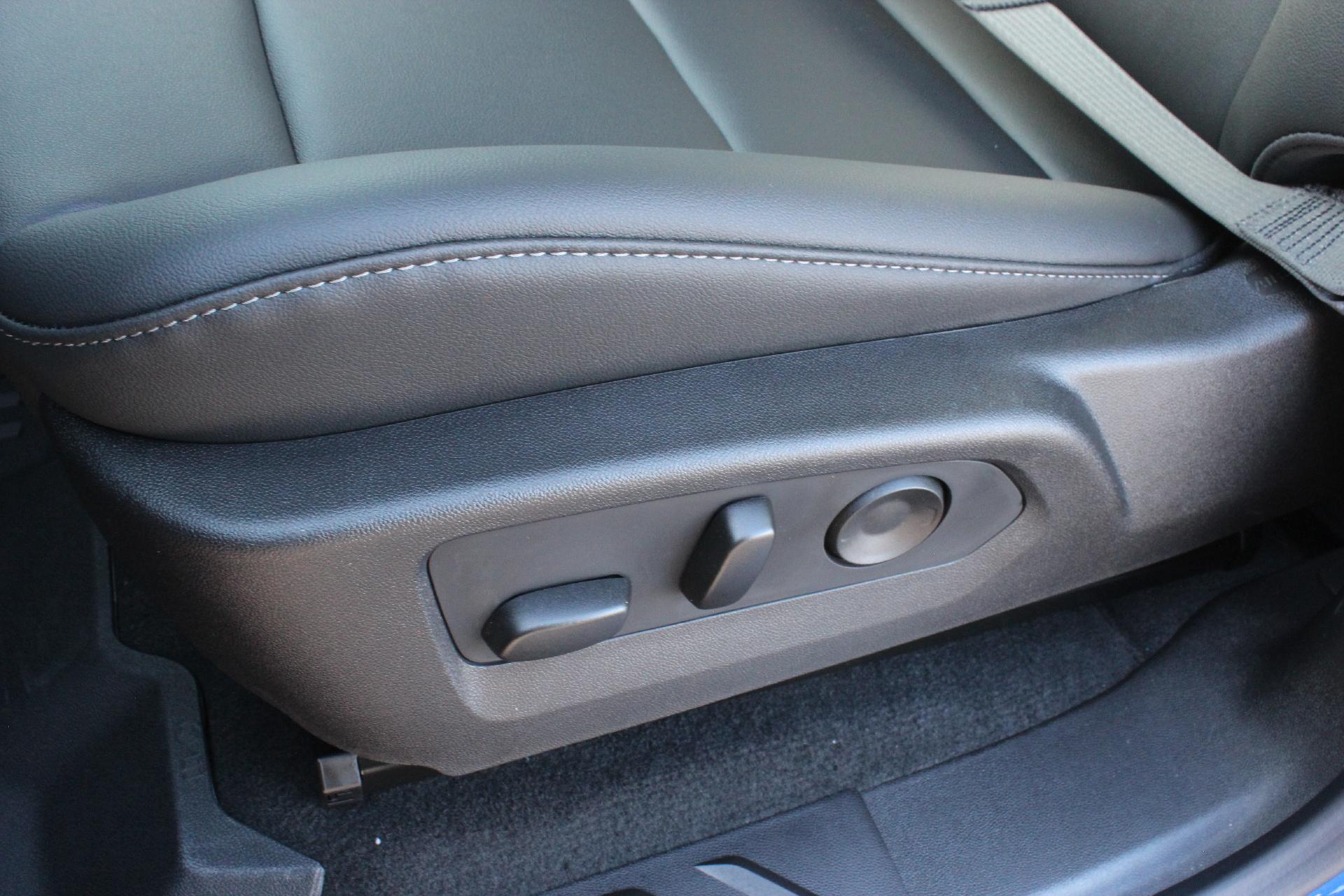 2025 GMC Canyon Vehicle Photo in AURORA, CO 80012-4011