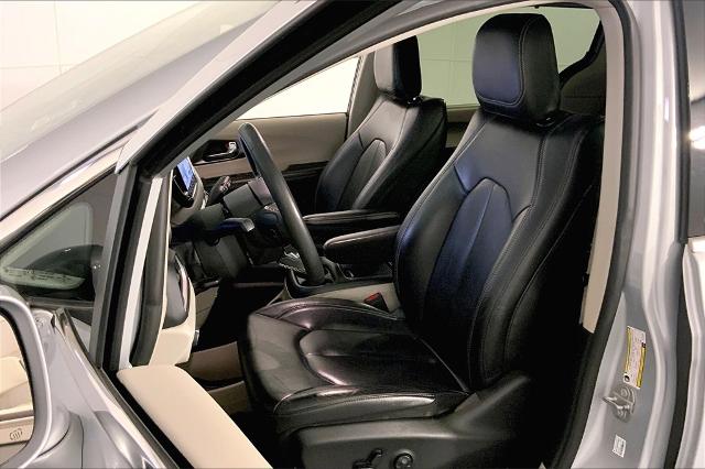 2022 Chrysler Pacifica Vehicle Photo in Kansas City, MO 64114