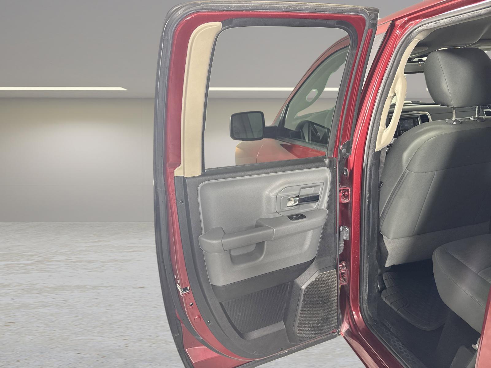 2015 Ram 1500 Vehicle Photo in GEORGETOWN, TX 78626-7508