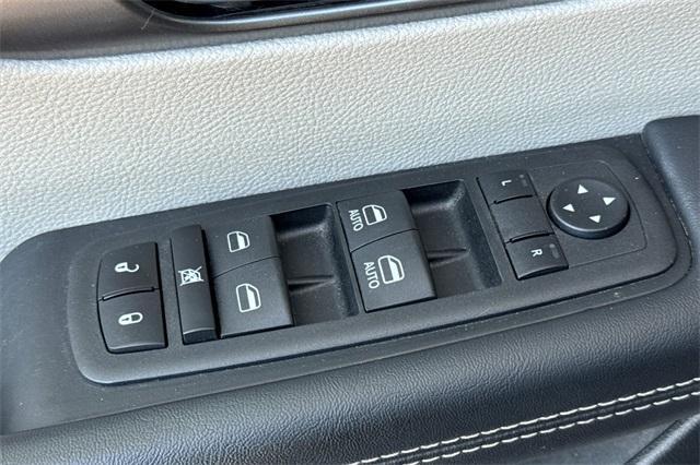 2023 Chrysler Pacifica Vehicle Photo in ELK GROVE, CA 95757-8703