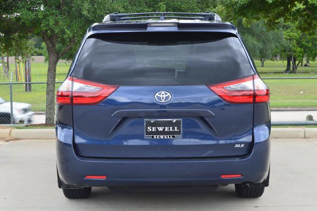2020 Toyota Sienna Vehicle Photo in Houston, TX 77090