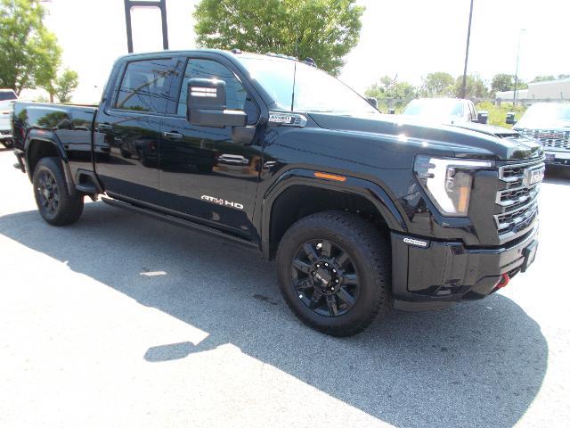 2025 GMC Sierra 2500 HD Vehicle Photo in LOWELL, MA 01852-4336