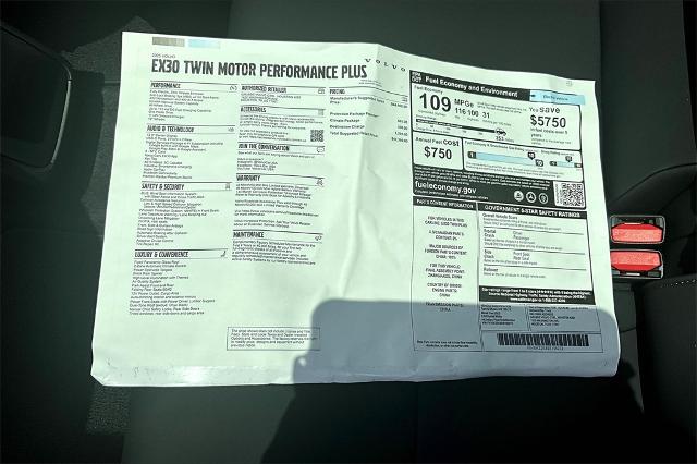 2025 Volvo EX30 Vehicle Photo in Houston, TX 77007