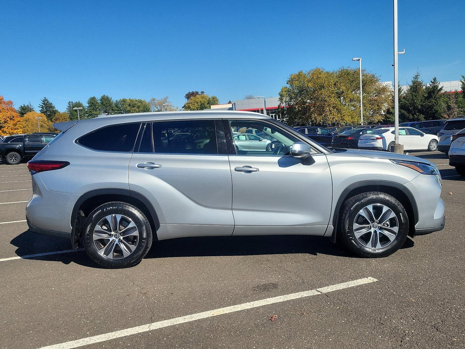 2022 Toyota Highlander Vehicle Photo in Trevose, PA 19053