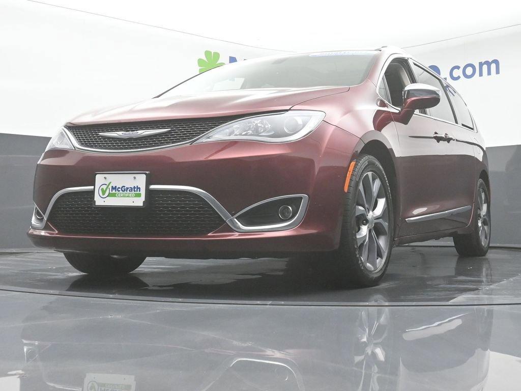 2019 Chrysler Pacifica Vehicle Photo in Marion, IA 52302