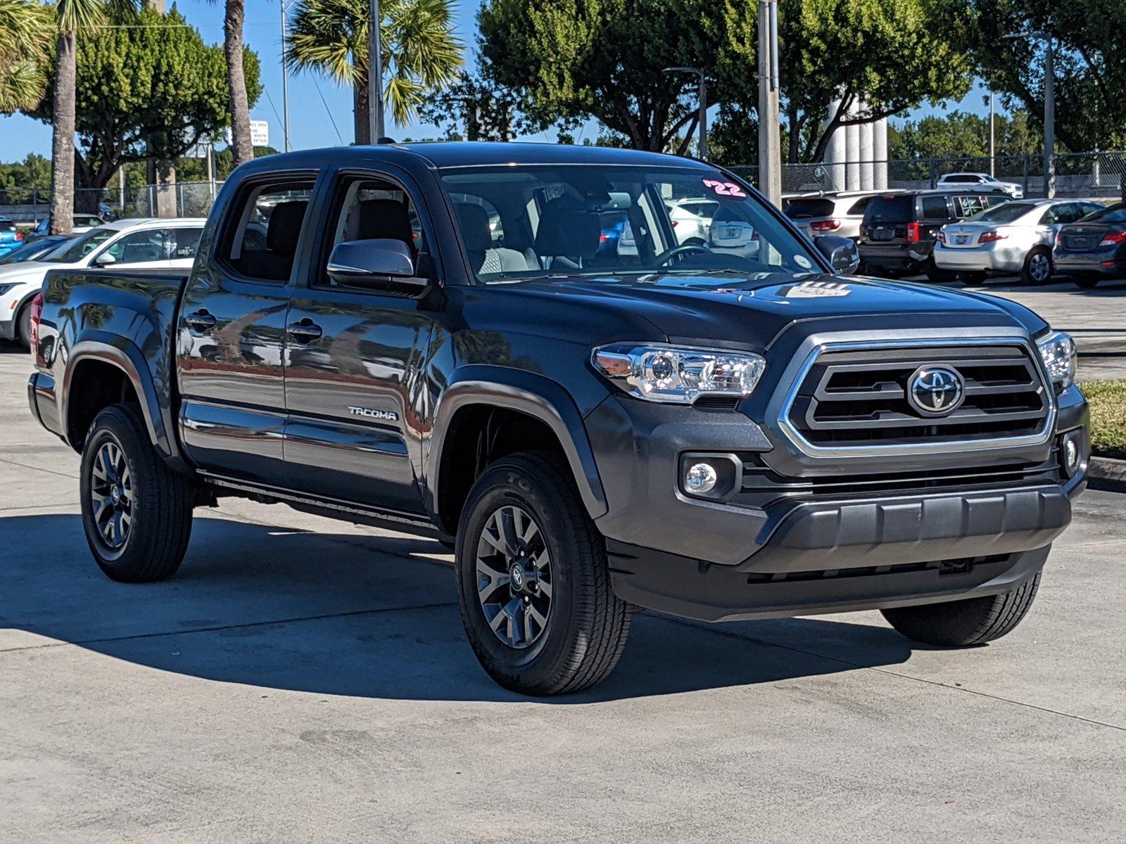 2022 Toyota Tacoma 2WD Vehicle Photo in Davie, FL 33331