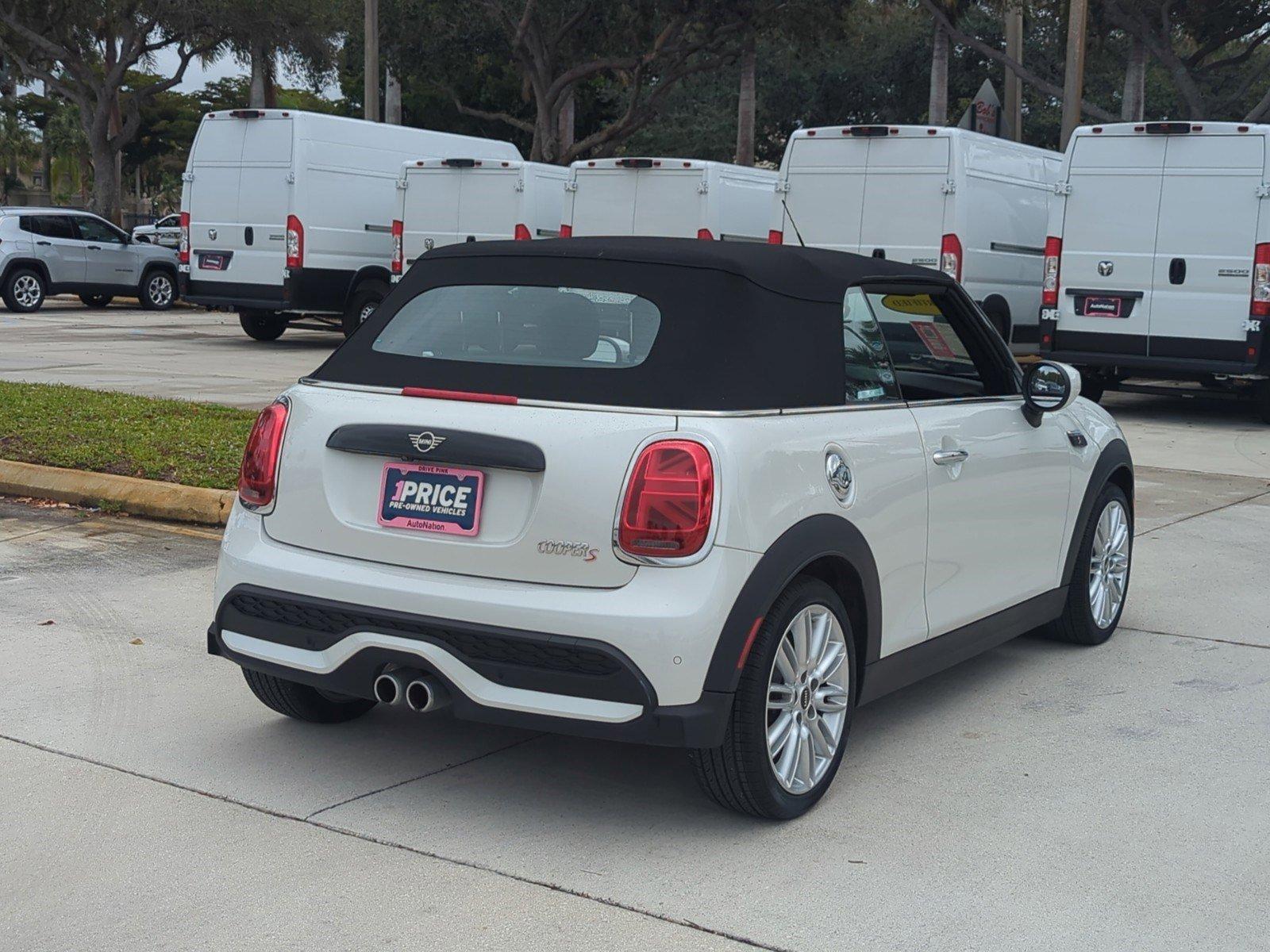 2024 MINI Cooper S Convertible Vehicle Photo in Pembroke Pines, FL 33027