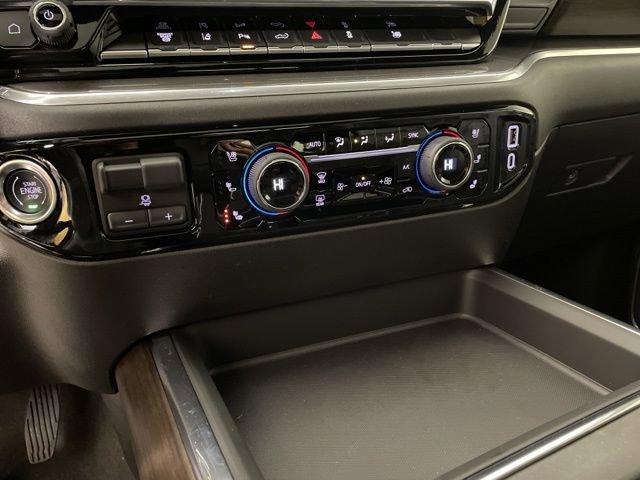 2025 Chevrolet Silverado 3500 HD Vehicle Photo in PHOENIX, AZ 85014-3381