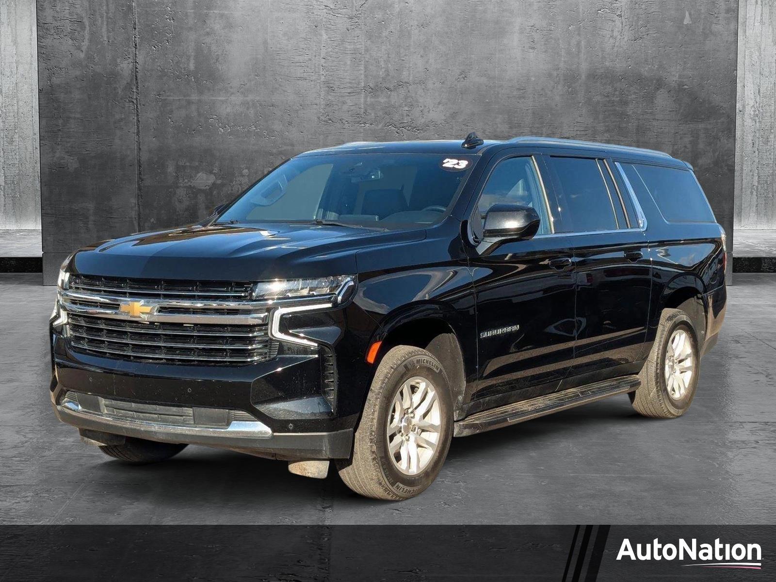 2023 Chevrolet Suburban Vehicle Photo in LONE TREE, CO 80124-2750