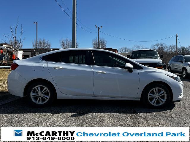 Used 2018 Chevrolet Cruze LT with VIN 1G1BE5SM9J7174173 for sale in Overland Park, KS