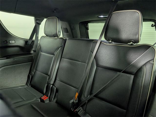 2022 GMC Yukon XL Vehicle Photo in ENGLEWOOD, CO 80113-6708