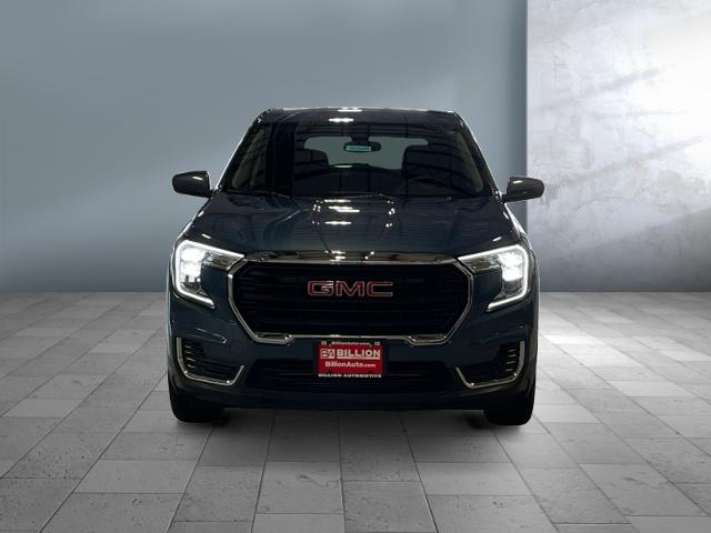 Used 2024 GMC Terrain SLE with VIN 3GKALTEG9RL340724 for sale in Clinton, IA