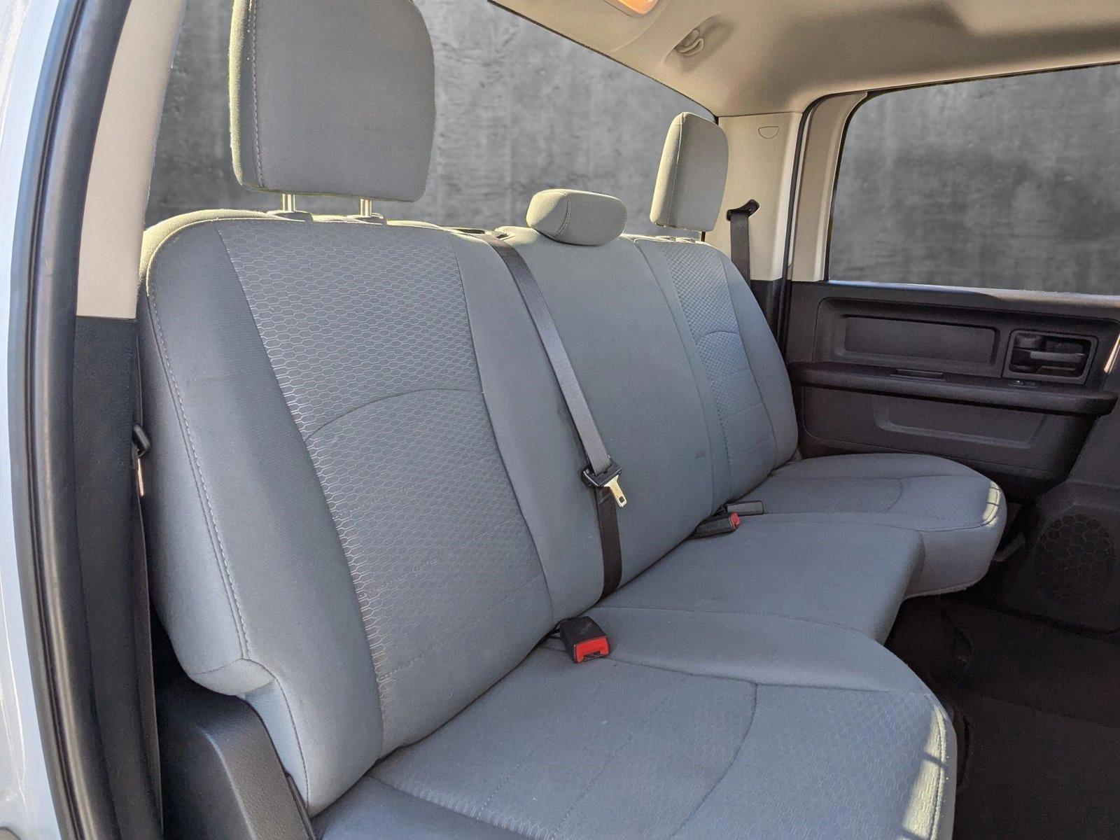 2018 Ram 2500 Vehicle Photo in VALENCIA, CA 91355-1705