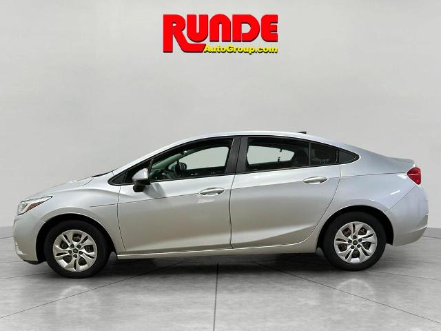 Used 2017 Chevrolet Cruze LS with VIN 1G1BC5SM5H7127349 for sale in Manchester, IA