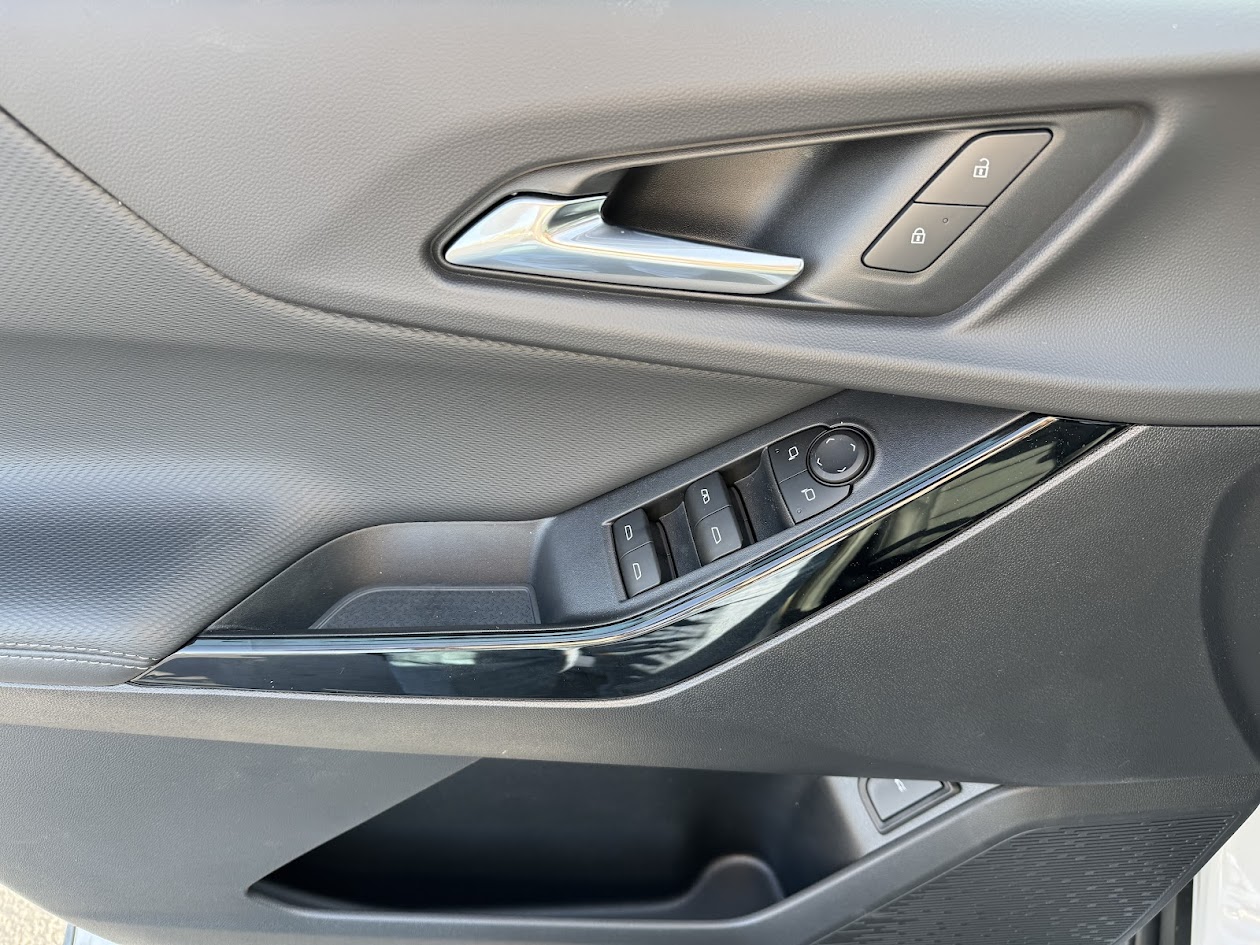 2025 Chevrolet Equinox Vehicle Photo in BOONVILLE, IN 47601-9633