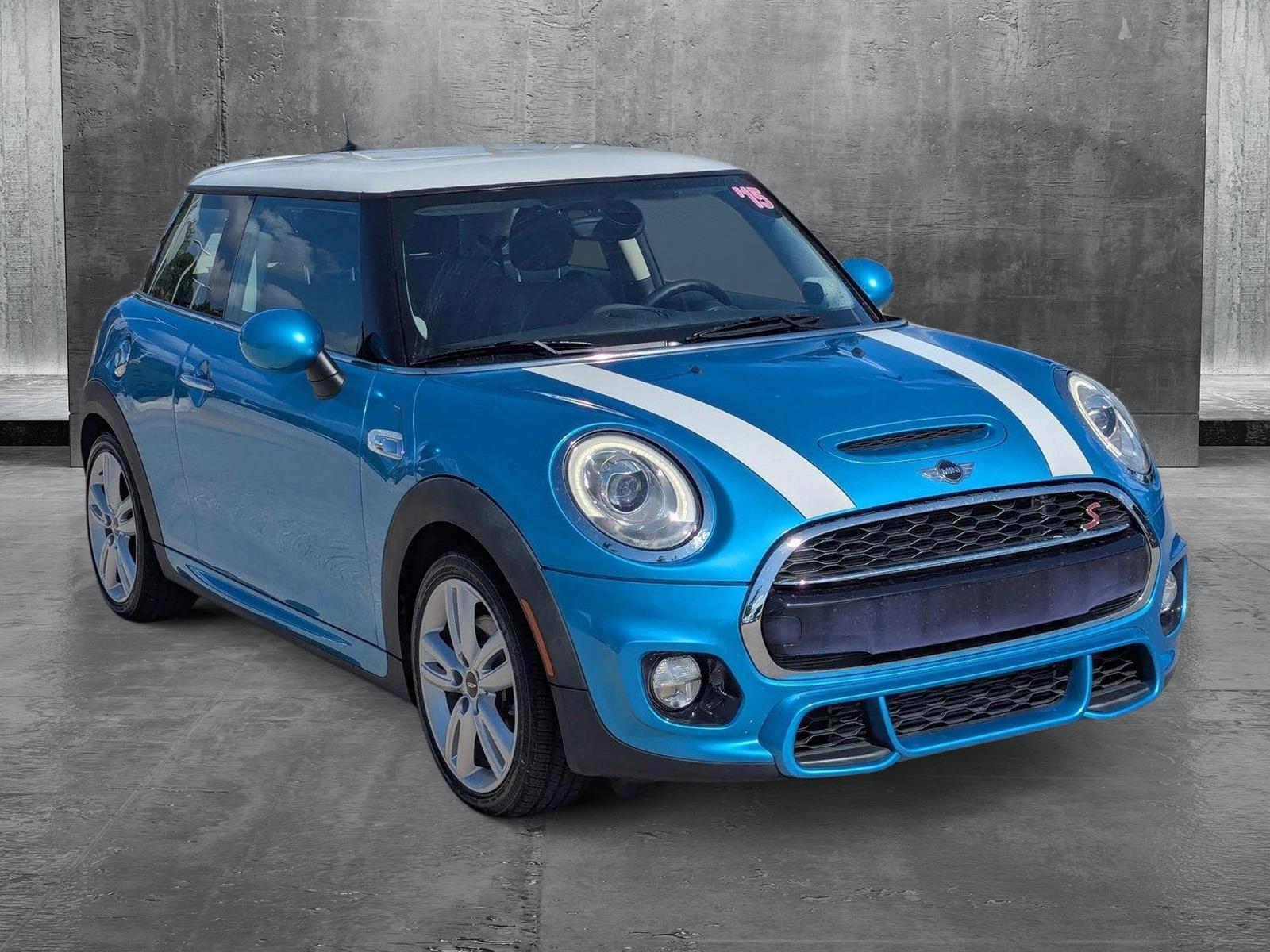 2015 MINI Cooper S Hardtop Vehicle Photo in Delray Beach, FL 33444