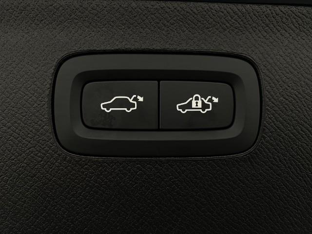 2025 Volvo XC90 Vehicle Photo in Appleton, WI 54913
