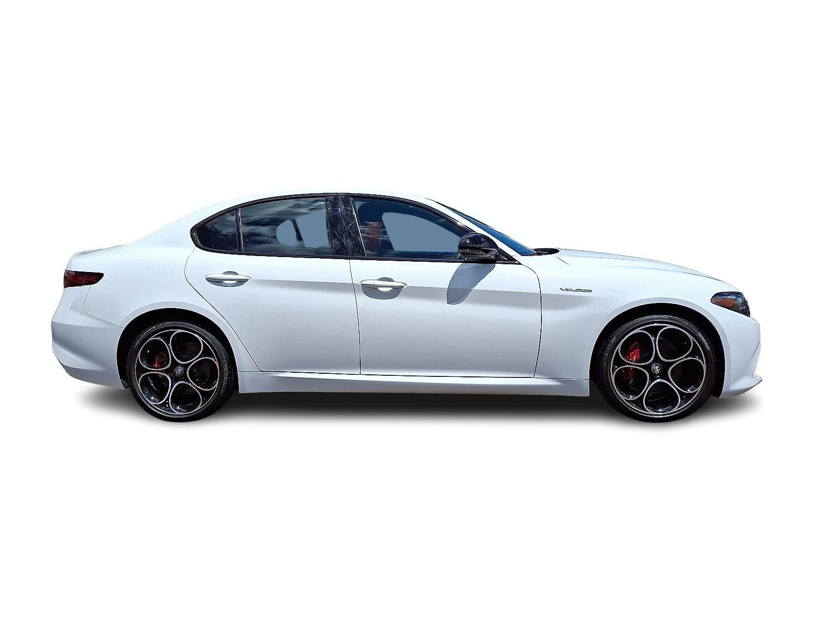 2022 Alfa Romeo Giulia Vehicle Photo in Willow Grove, PA 19090