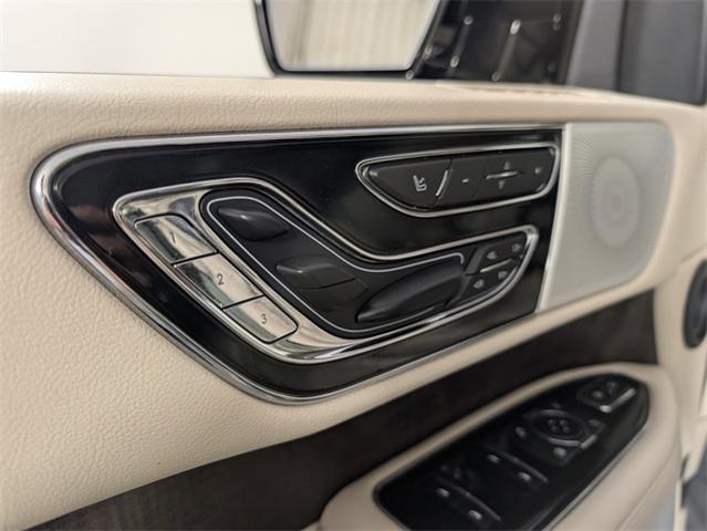 2018 Lincoln Navigator L Vehicle Photo in ENGLEWOOD, CO 80113-6708