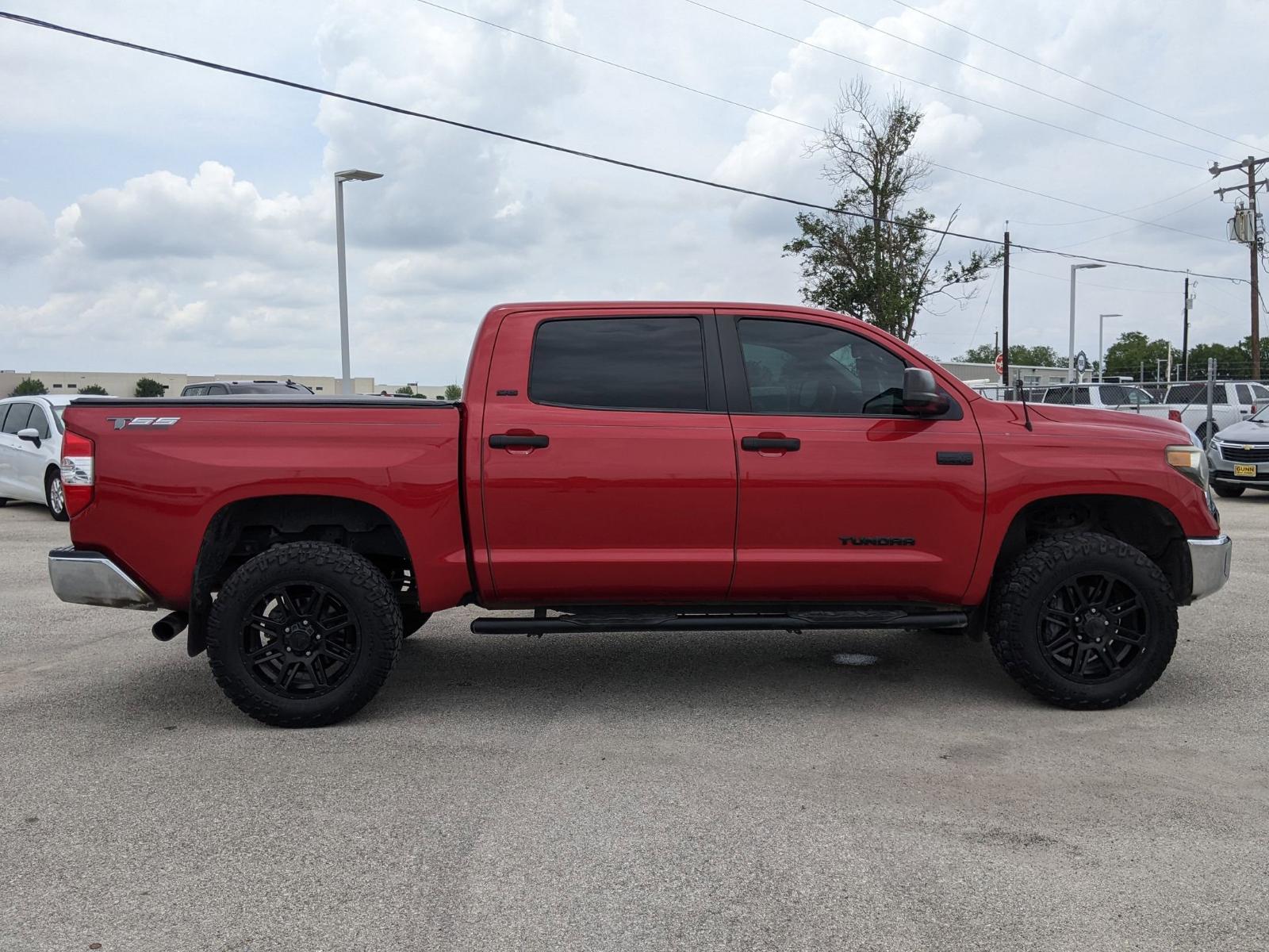 2019 Toyota Tundra 4WD Vehicle Photo in Seguin, TX 78155